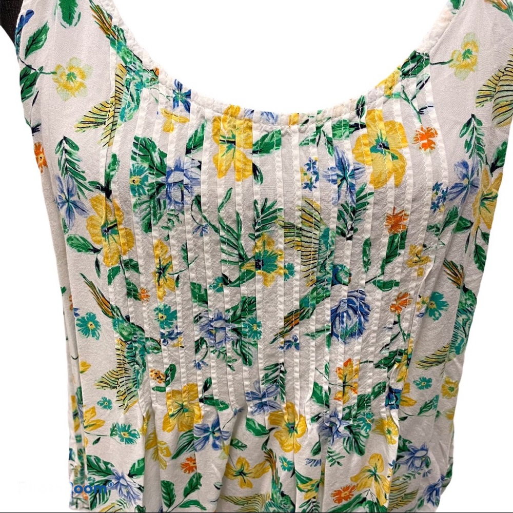 Old Navy Floral Print Tank - Picture 2 of 8